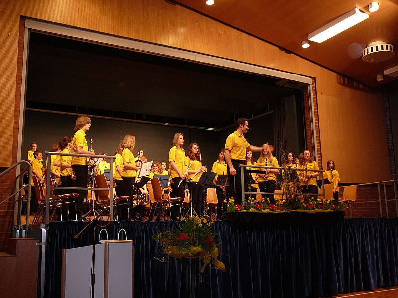 09 04 04 Fruehjahrskonzert MVB (4).JPG